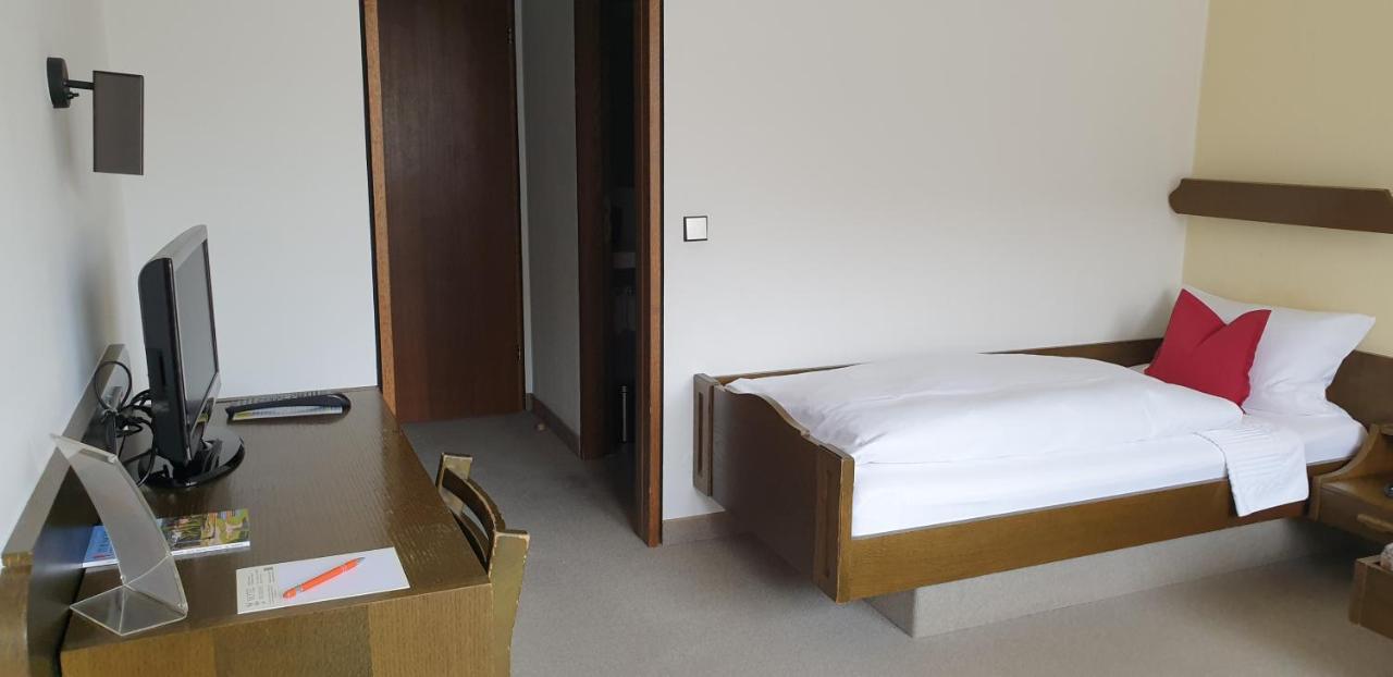 Hotel Muenzmay Stoccarda Camera foto